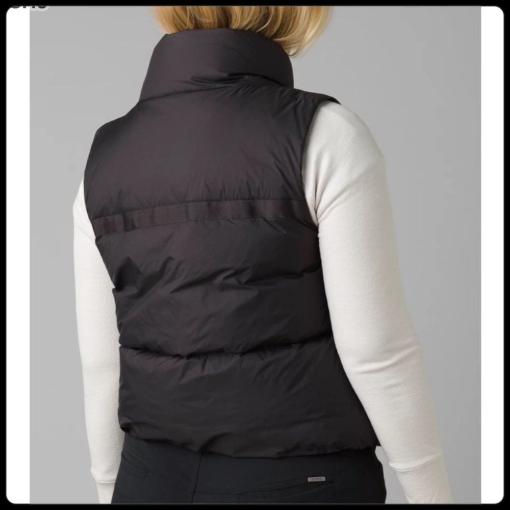 prAna NWT Hellebore Down Vest Charcoal Medium W1320224 - Picture 3 of 16
